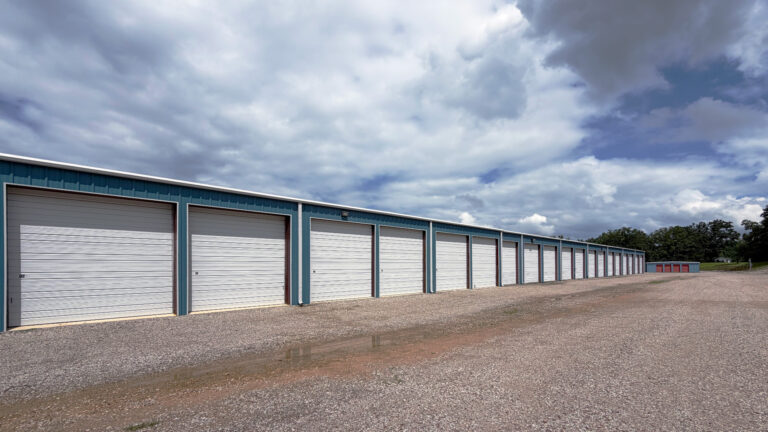hwy-57-encl-stor-white-doors